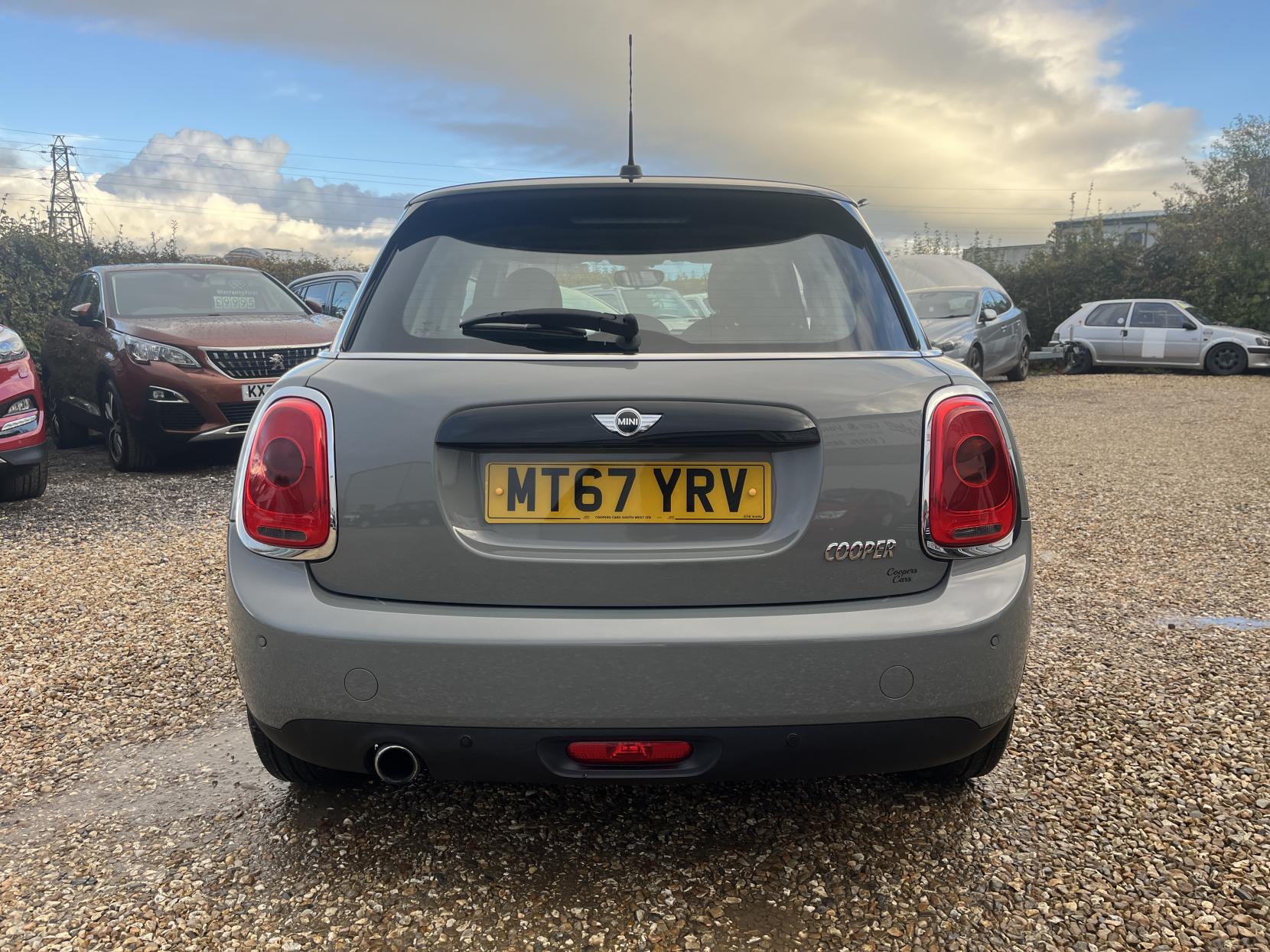 MINI Hatch 1.5 Cooper Hatchback 5dr Petrol Manual Euro 6 (s/s) (136 ps)