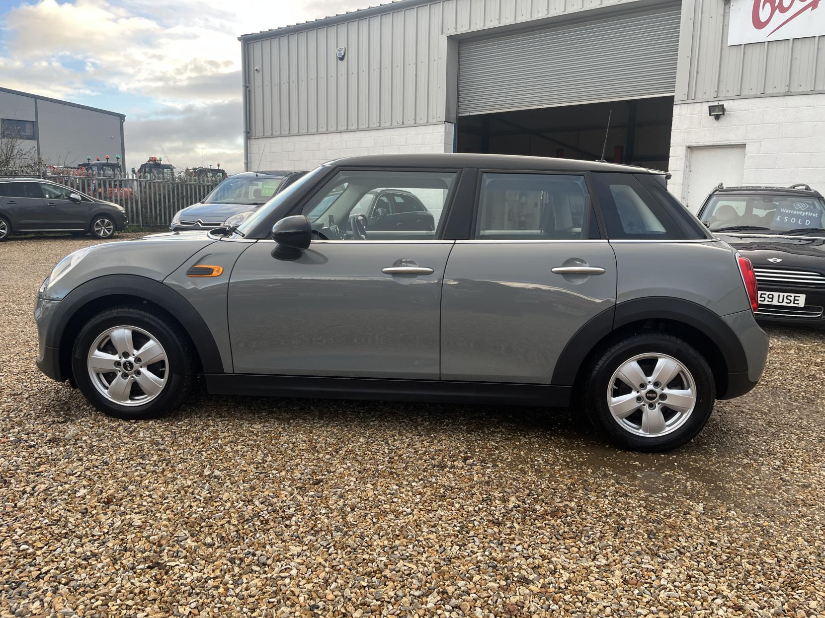 MINI Hatch 1.5 Cooper Hatchback 5dr Petrol Manual Euro 6 (s/s) (136 ps)