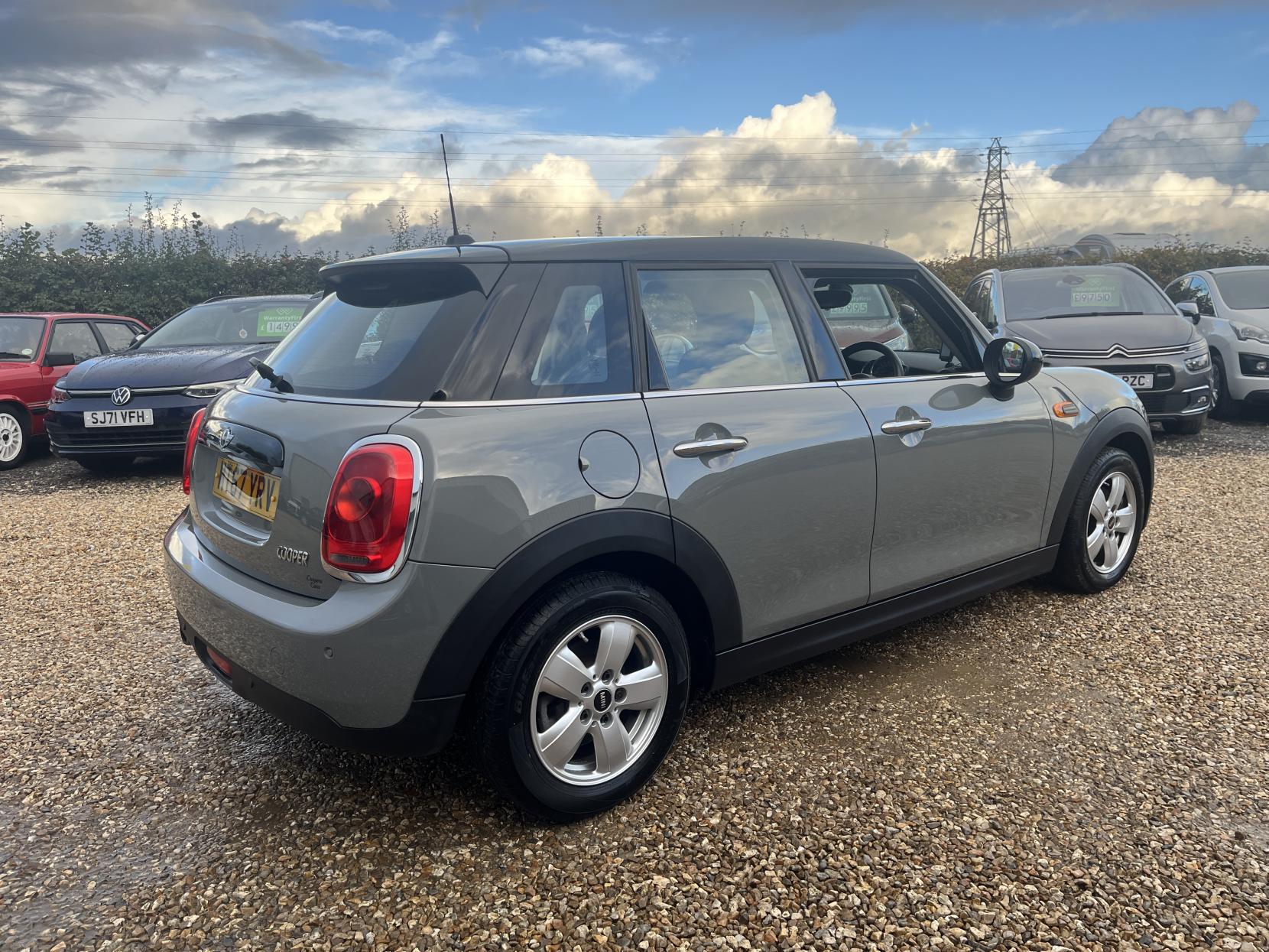 MINI Hatch 1.5 Cooper Hatchback 5dr Petrol Manual Euro 6 (s/s) (136 ps)