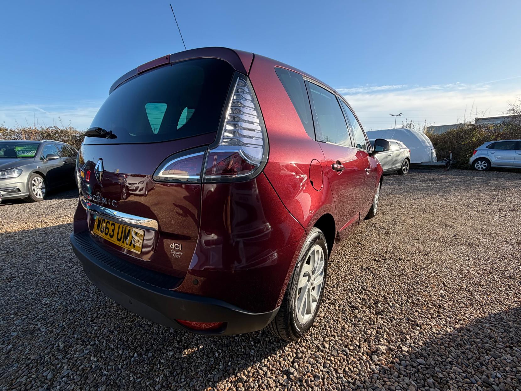 Renault Scenic 1.5 dCi ENERGY Dynamique TomTom MPV 5dr Diesel Manual Euro 5 (s/s) (110 ps)