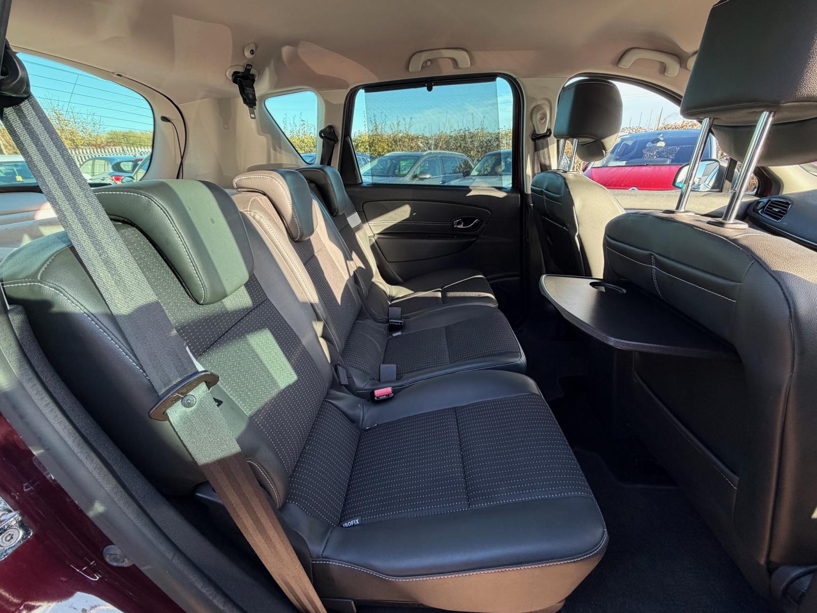 Renault Scenic 1.5 dCi ENERGY Dynamique TomTom MPV 5dr Diesel Manual Euro 5 (s/s) (110 ps)