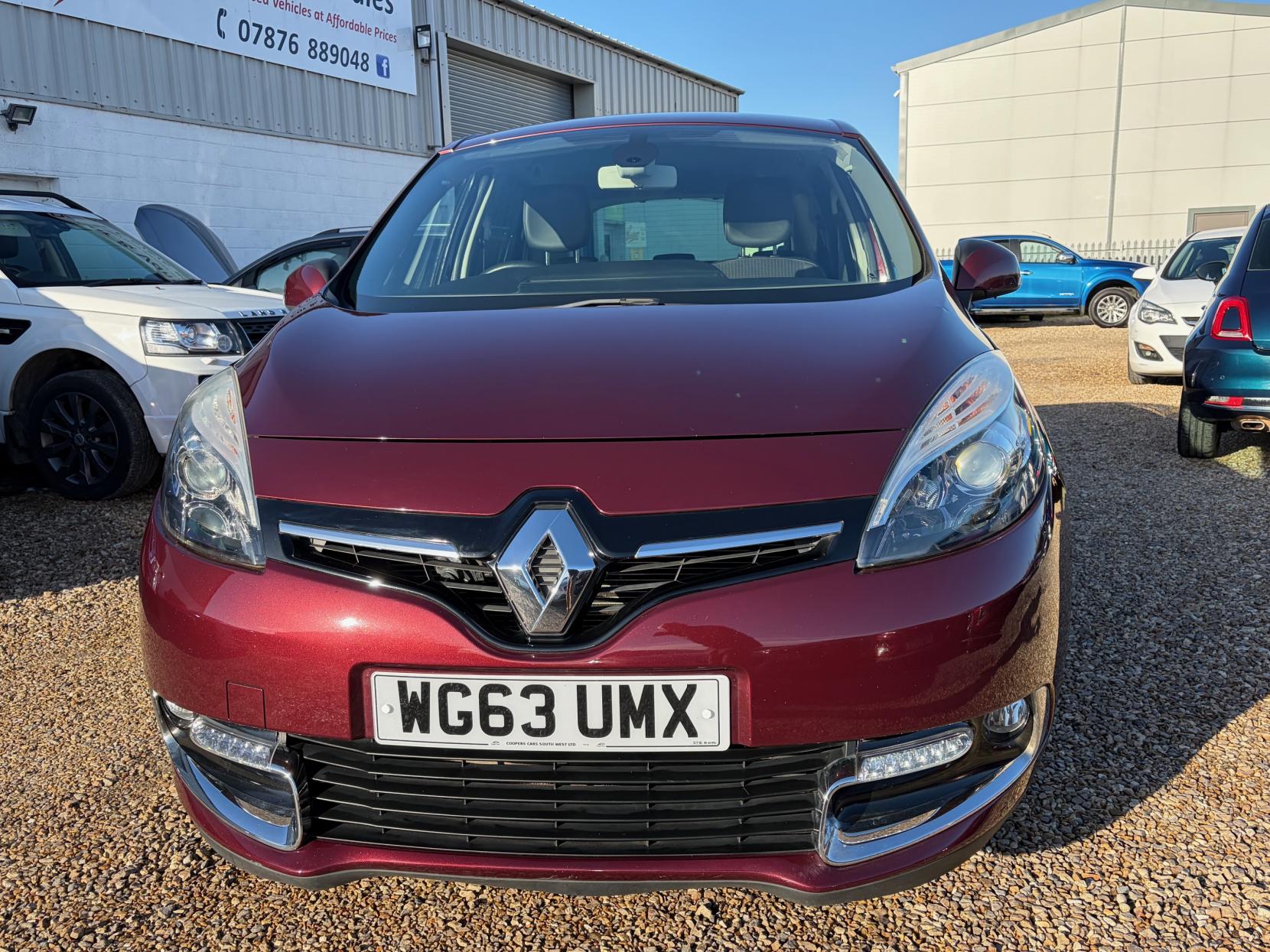 Renault Scenic 1.5 dCi ENERGY Dynamique TomTom MPV 5dr Diesel Manual Euro 5 (s/s) (110 ps)