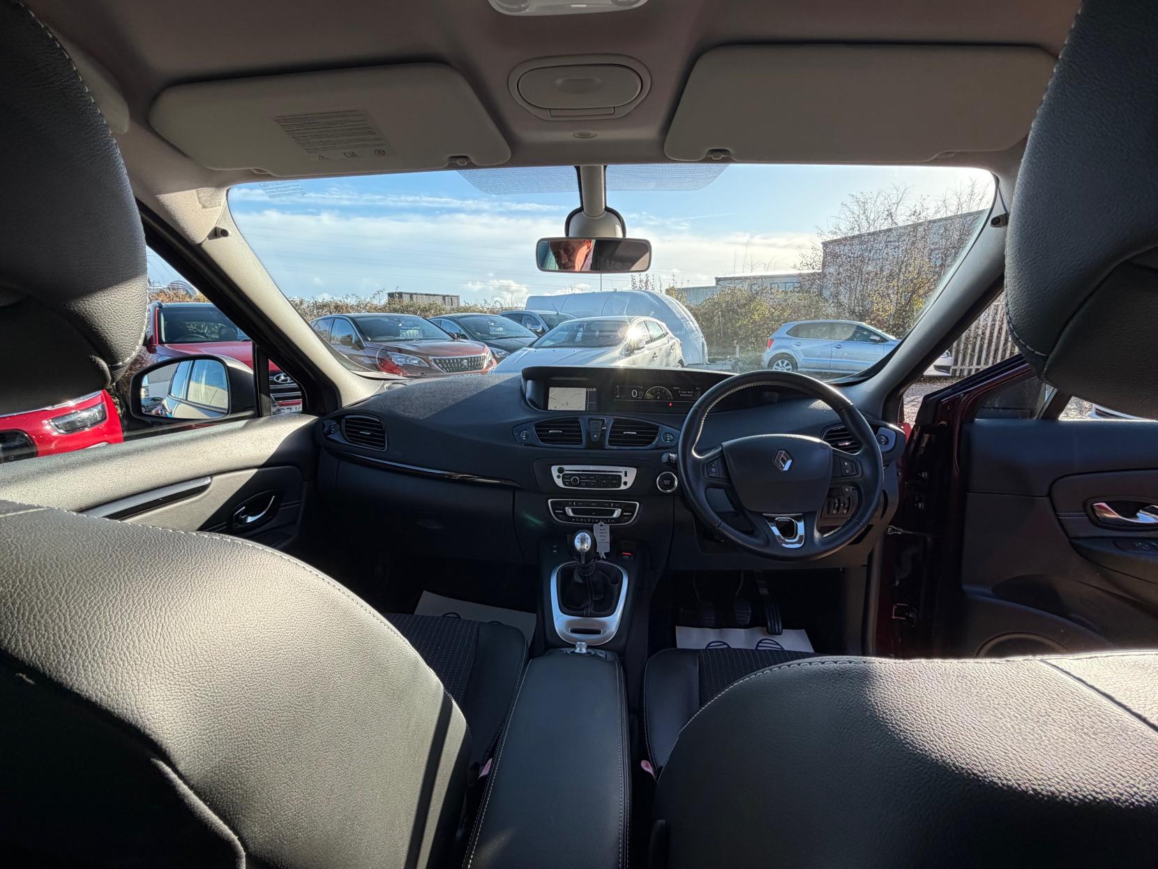 Renault Scenic 1.5 dCi ENERGY Dynamique TomTom MPV 5dr Diesel Manual Euro 5 (s/s) (110 ps)