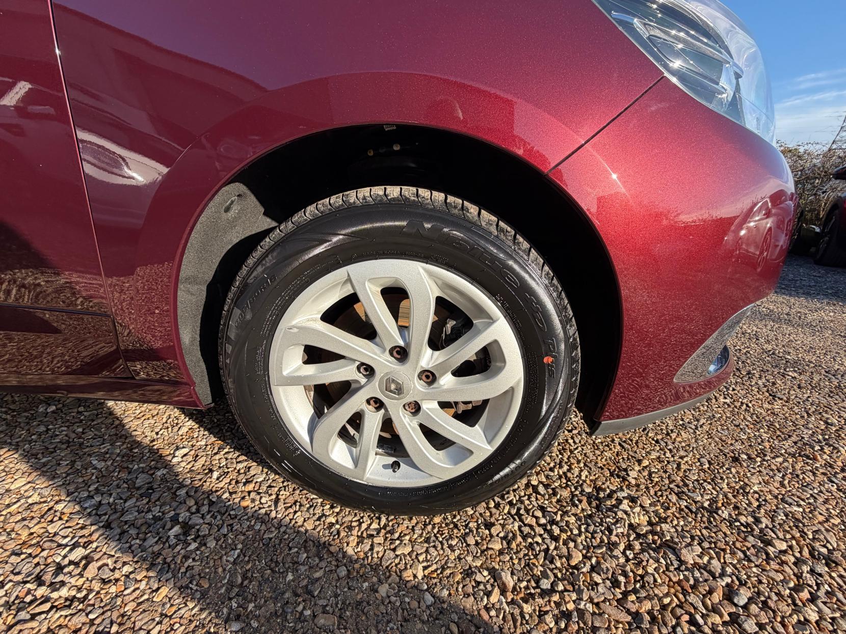 Renault Scenic 1.5 dCi ENERGY Dynamique TomTom MPV 5dr Diesel Manual Euro 5 (s/s) (110 ps)