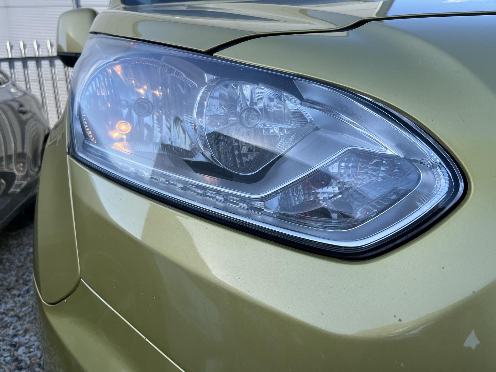 Ford Grand Tourneo Connect 1.5 TDCi Titanium MPV 5dr Diesel Manual Euro 6 (s/s) (120 ps)