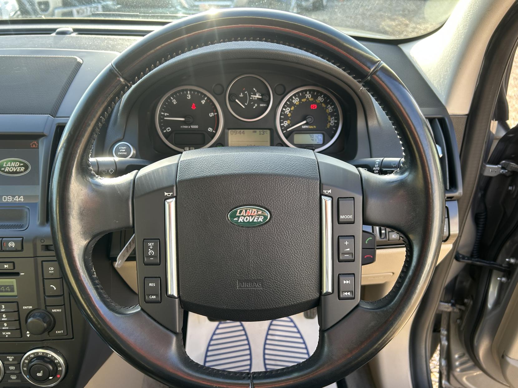 Land Rover Freelander 2 2.2 TD4 XS SUV 5dr Diesel Manual 4WD Euro 5 (s/s) (150 ps)