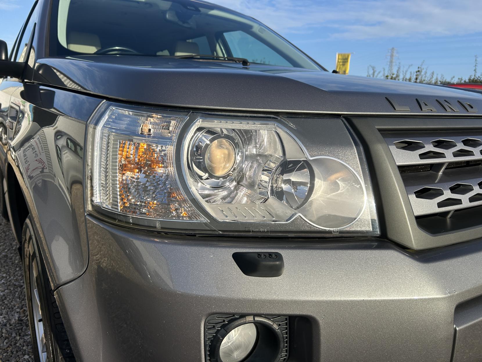 Land Rover Freelander 2 2.2 TD4 XS SUV 5dr Diesel Manual 4WD Euro 5 (s/s) (150 ps)