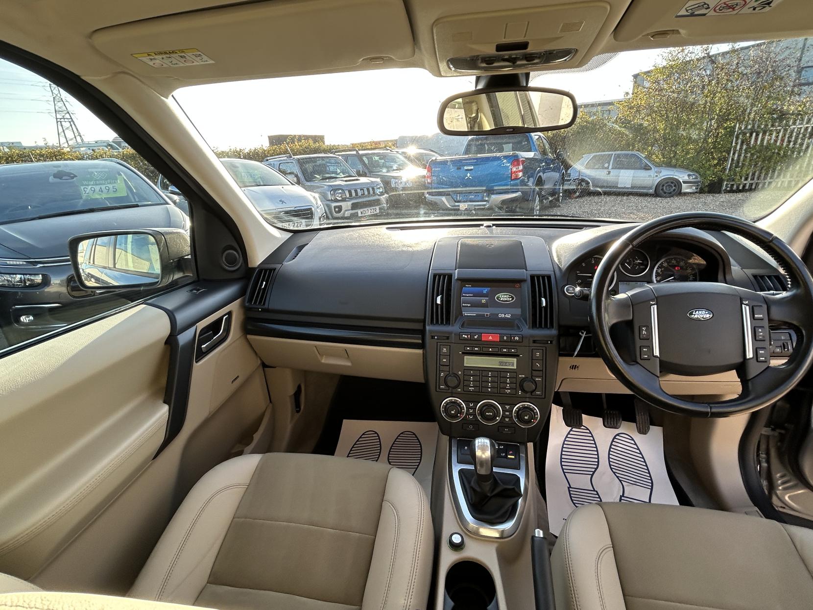 Land Rover Freelander 2 2.2 TD4 XS SUV 5dr Diesel Manual 4WD Euro 5 (s/s) (150 ps)