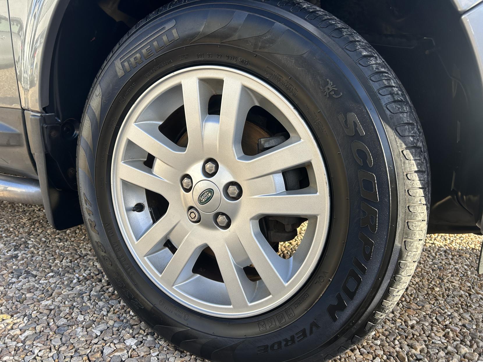 Land Rover Freelander 2 2.2 TD4 XS SUV 5dr Diesel Manual 4WD Euro 5 (s/s) (150 ps)