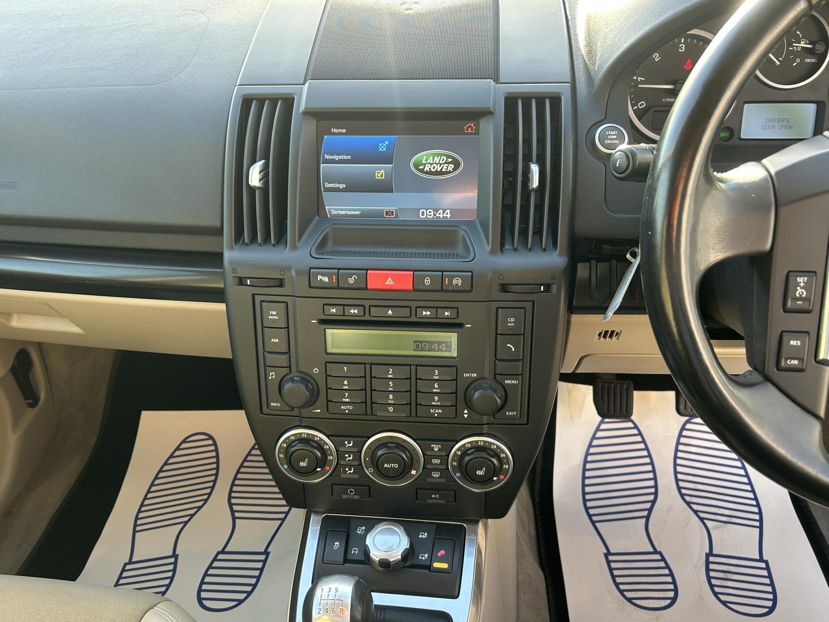 Land Rover Freelander 2 2.2 TD4 XS SUV 5dr Diesel Manual 4WD Euro 5 (s/s) (150 ps)