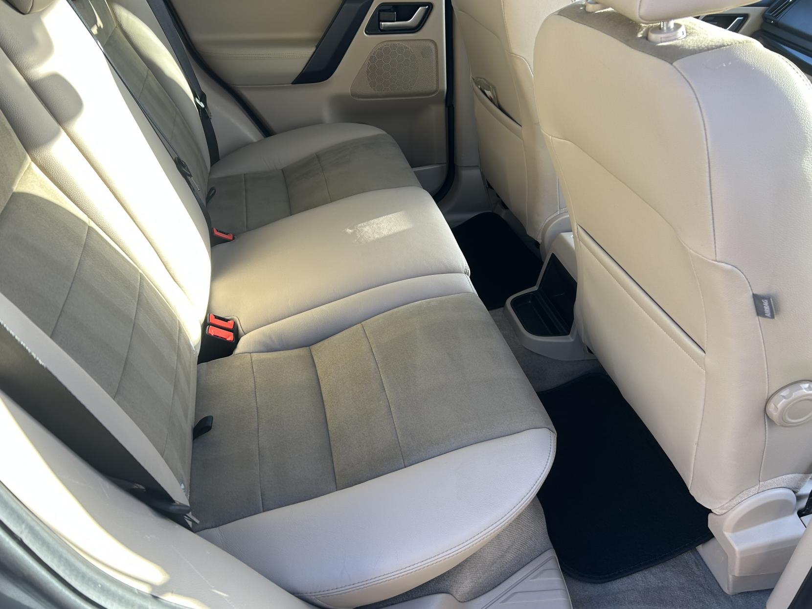 Land Rover Freelander 2 2.2 TD4 XS SUV 5dr Diesel Manual 4WD Euro 5 (s/s) (150 ps)