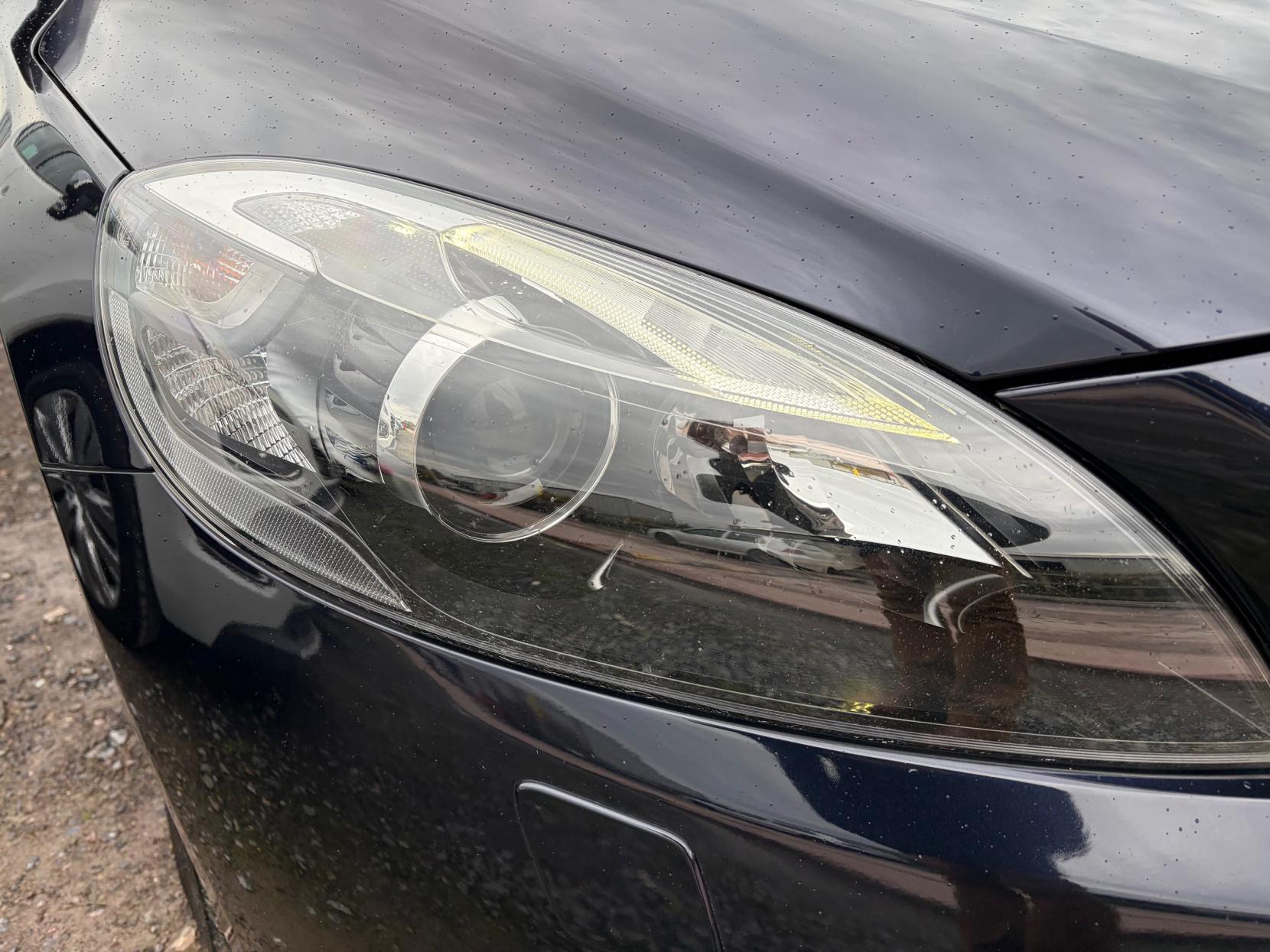 Volvo V40 2.0 D2 SE Lux Nav Hatchback 5dr Diesel Manual Euro 6 (s/s) (120 ps)