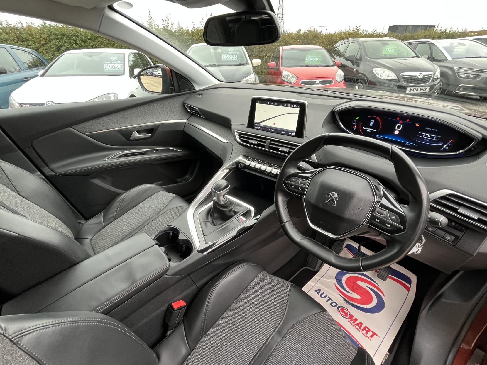 Peugeot 3008 1.6 BlueHDi Allure SUV 5dr Diesel Manual Euro 6 (s/s) (120 ps)