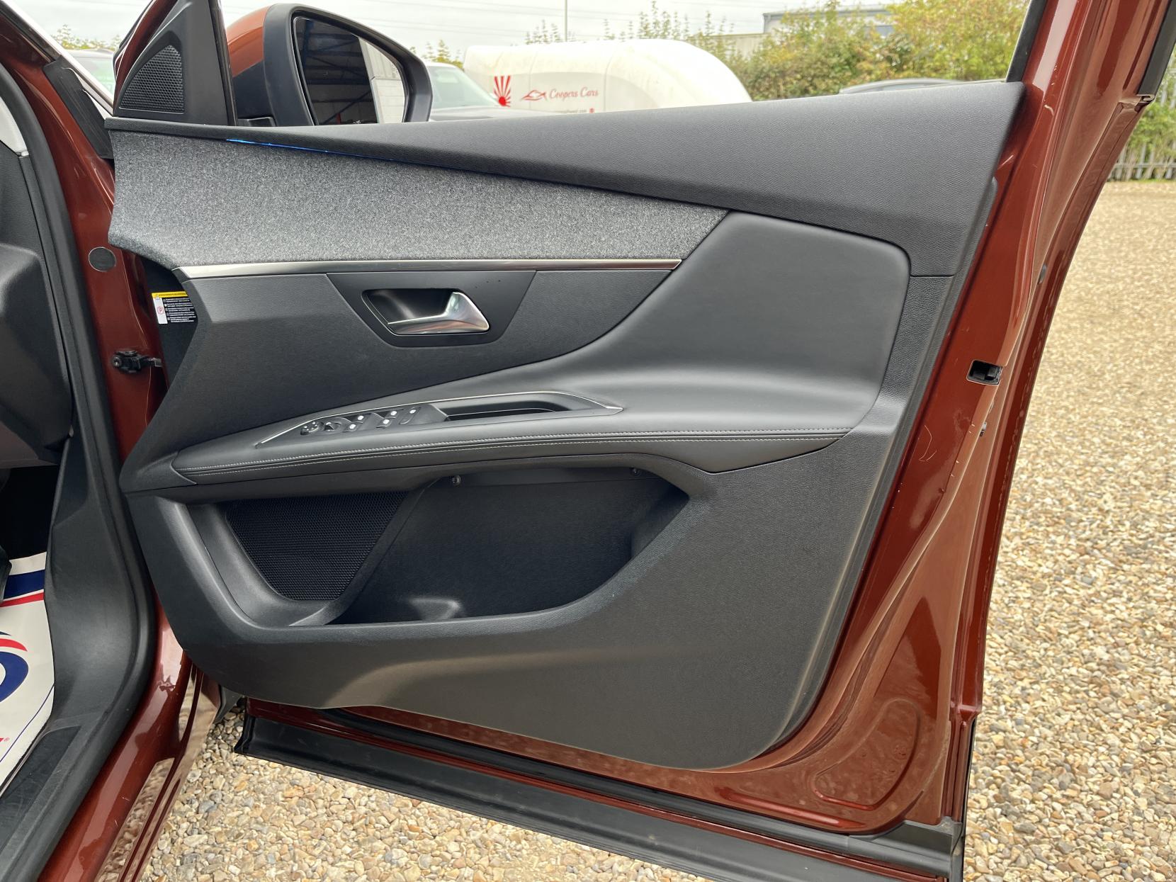 Peugeot 3008 1.6 BlueHDi Allure SUV 5dr Diesel Manual Euro 6 (s/s) (120 ps)