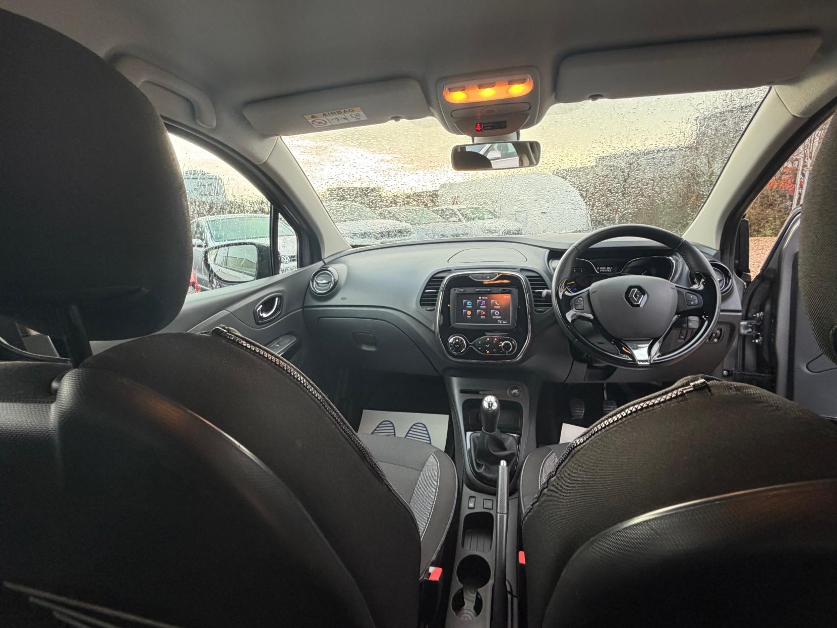 Renault Captur 1.5 dCi ENERGY Dynamique S MediaNav SUV 5dr Diesel Manual Euro 5 (s/s) (90 ps)