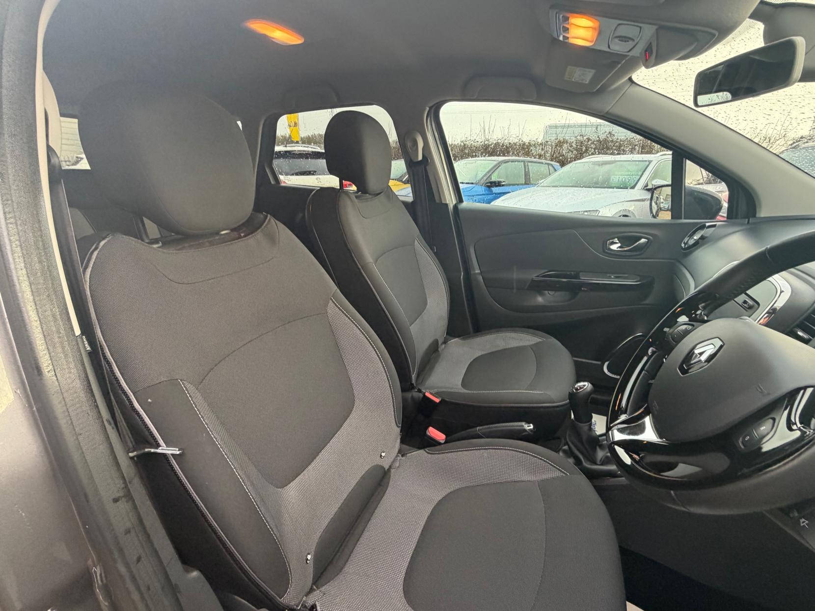 Renault Captur 1.5 dCi ENERGY Dynamique S MediaNav SUV 5dr Diesel Manual Euro 5 (s/s) (90 ps)