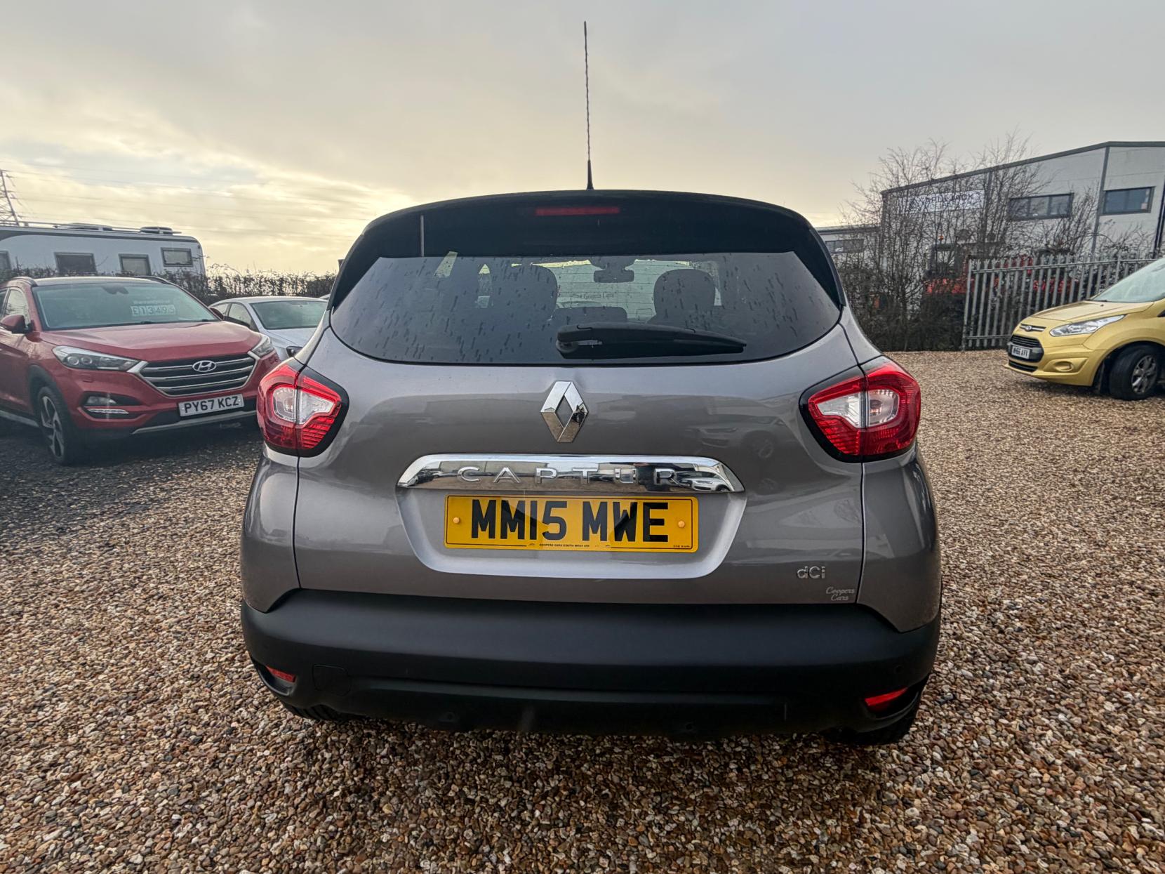 Renault Captur 1.5 dCi ENERGY Dynamique S MediaNav SUV 5dr Diesel Manual Euro 5 (s/s) (90 ps)