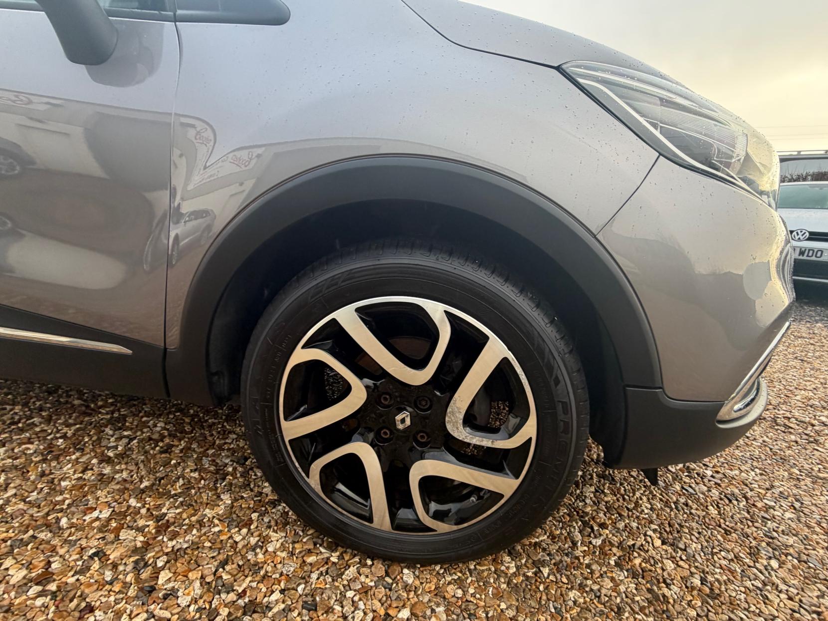 Renault Captur 1.5 dCi ENERGY Dynamique S MediaNav SUV 5dr Diesel Manual Euro 5 (s/s) (90 ps)