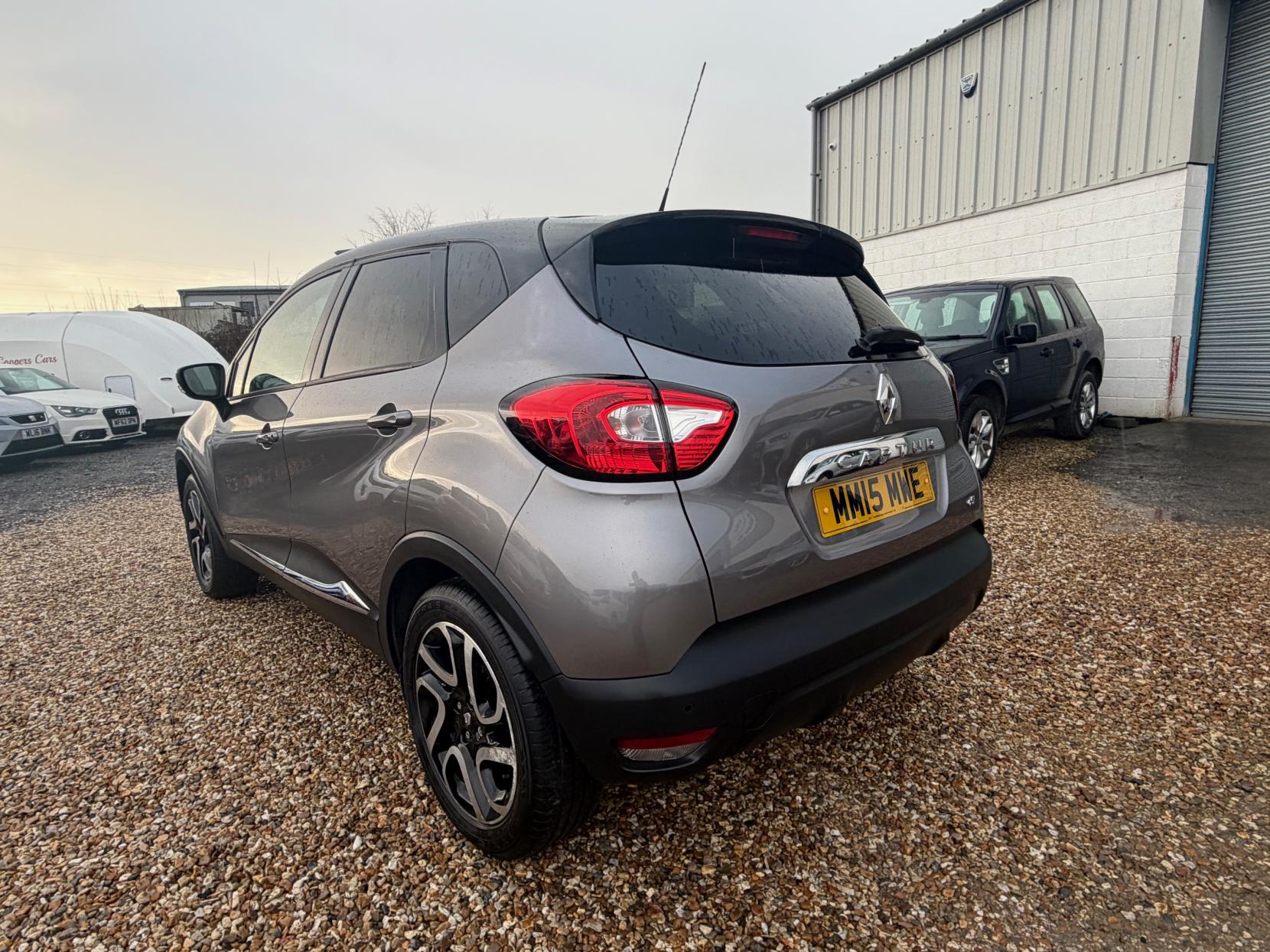 Renault Captur 1.5 dCi ENERGY Dynamique S MediaNav SUV 5dr Diesel Manual Euro 5 (s/s) (90 ps)