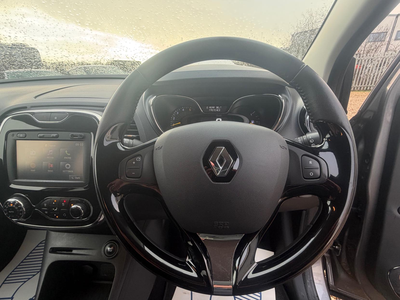 Renault Captur 1.5 dCi ENERGY Dynamique S MediaNav SUV 5dr Diesel Manual Euro 5 (s/s) (90 ps)