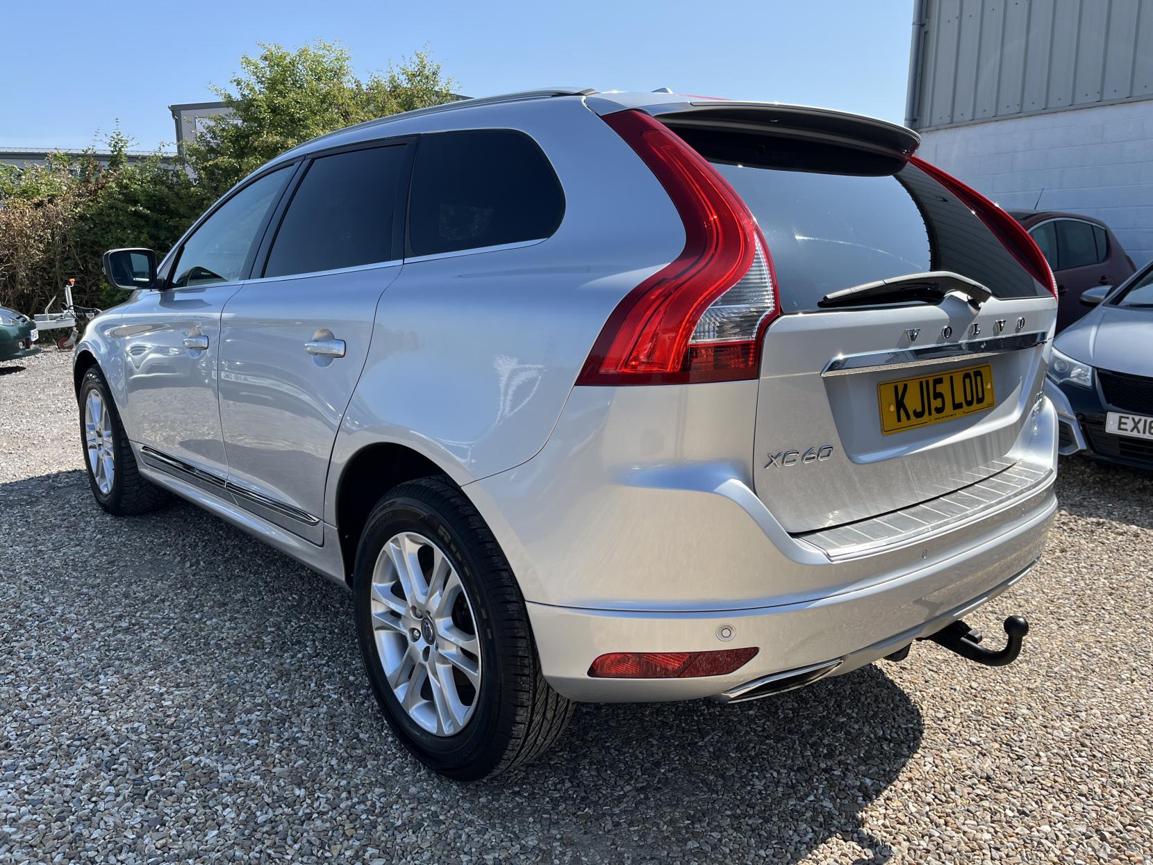 Volvo XC60 2.4 D5 SE Lux Nav SUV 5dr Diesel Auto AWD Euro 6 (s/s) (220 ps)