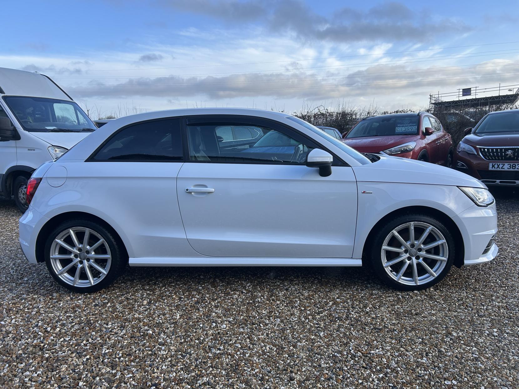 Audi A1 1.4 TFSI S line Hatchback 3dr Petrol Manual Euro 6 (s/s) (125 ps)