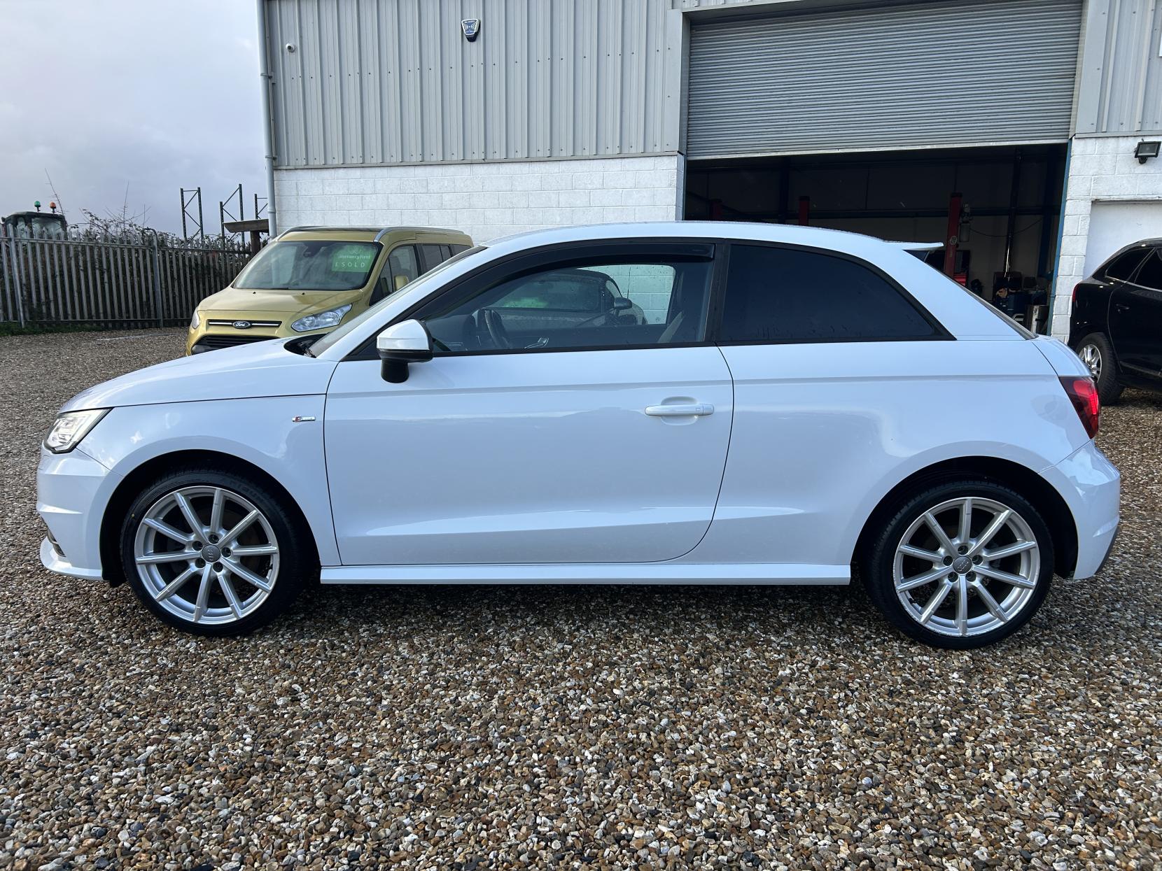 Audi A1 1.4 TFSI S line Hatchback 3dr Petrol Manual Euro 6 (s/s) (125 ps)