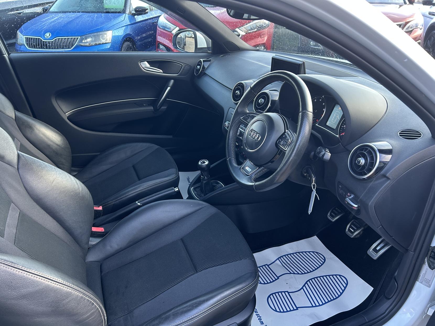 Audi A1 1.4 TFSI S line Hatchback 3dr Petrol Manual Euro 6 (s/s) (125 ps)
