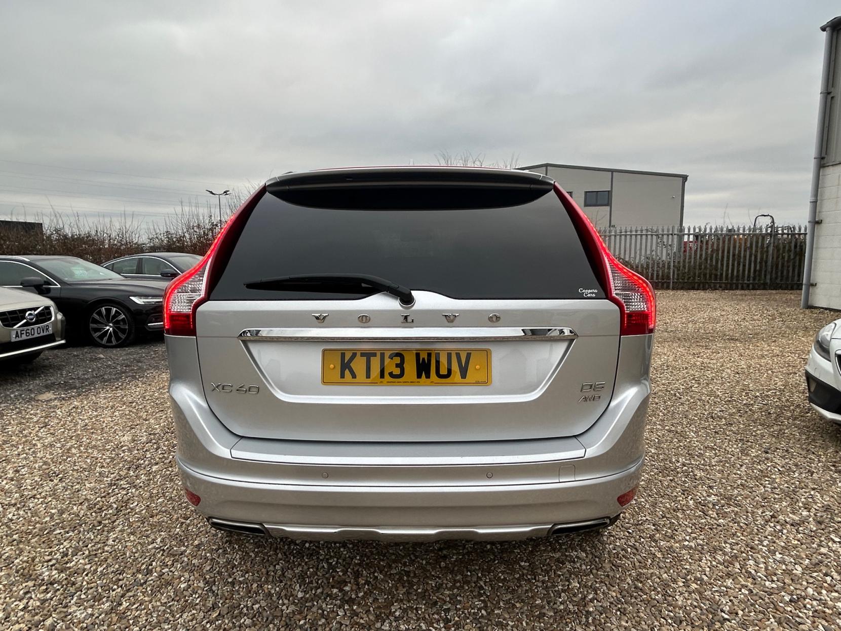 Volvo XC60 2.4 D5 SE Lux Nav SUV 5dr Diesel Geartronic AWD Euro 5 (215 ps)