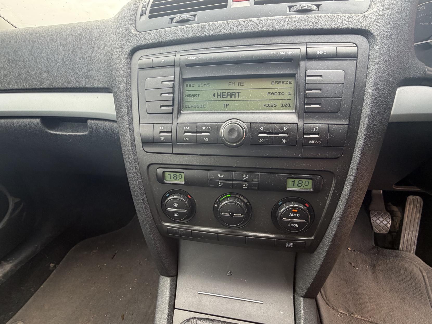 Skoda Octavia 2.0 FSI Estate 5dr Petrol Manual 4WD Euro 4 (150 bhp)