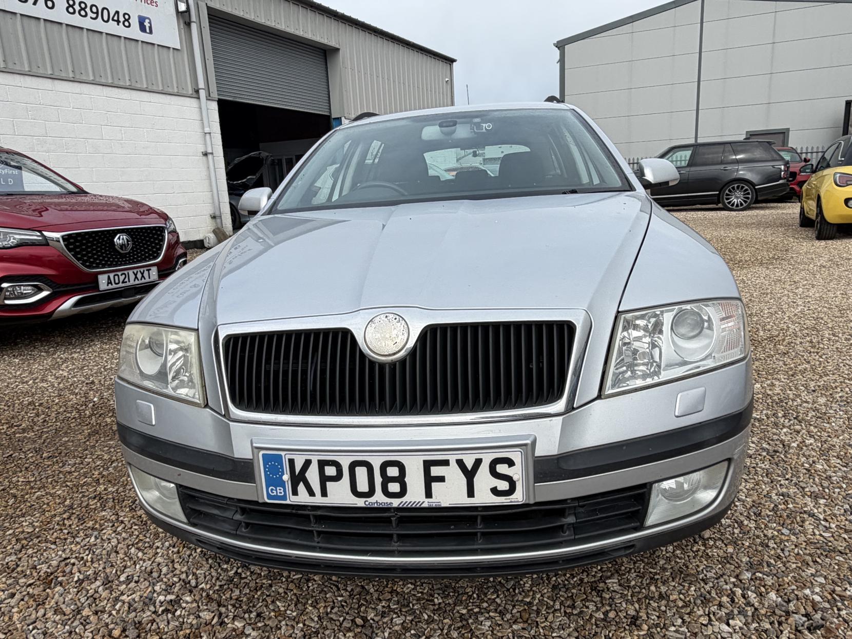 Skoda Octavia 2.0 FSI Estate 5dr Petrol Manual 4WD Euro 4 (150 bhp)