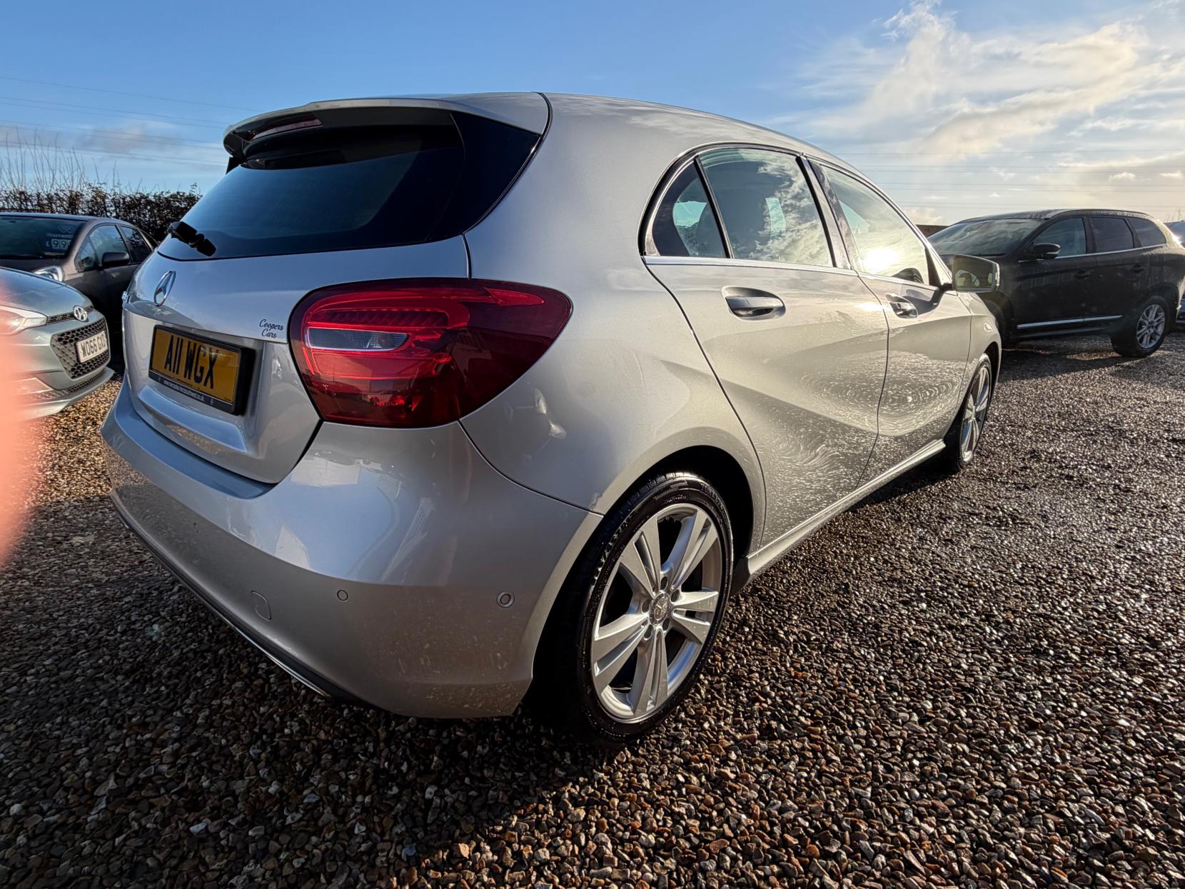 Mercedes-Benz A Class 1.5 A180d Sport (Executive) Hatchback 5dr Diesel Manual Euro 6 (s/s) (109 ps)