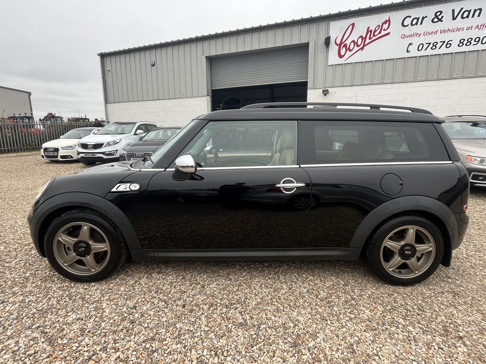 MINI Clubman 1.6 Cooper Estate 5dr Petrol Manual Euro 4 (120 ps)