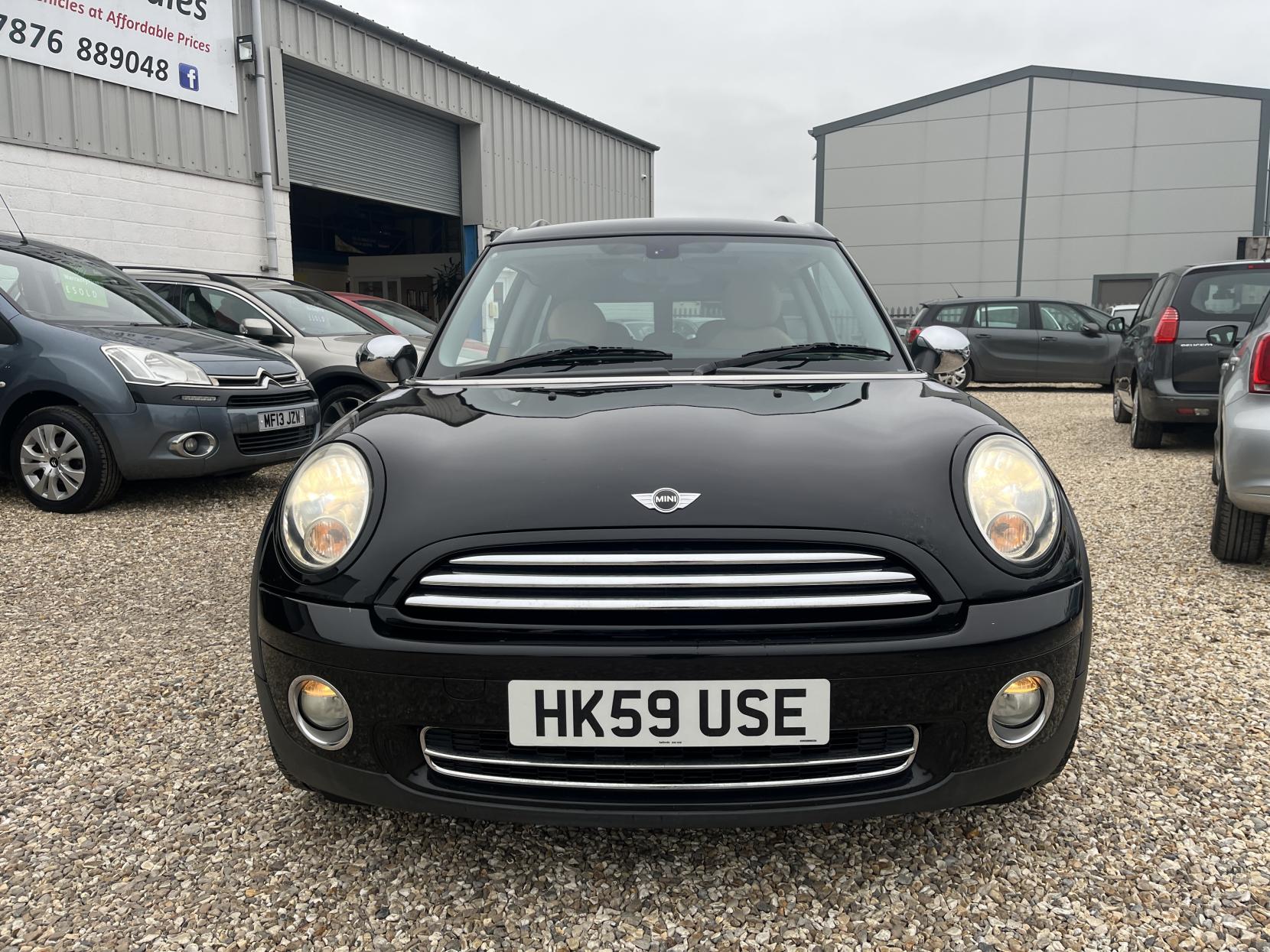 MINI Clubman 1.6 Cooper Estate 5dr Petrol Manual Euro 4 (120 ps)
