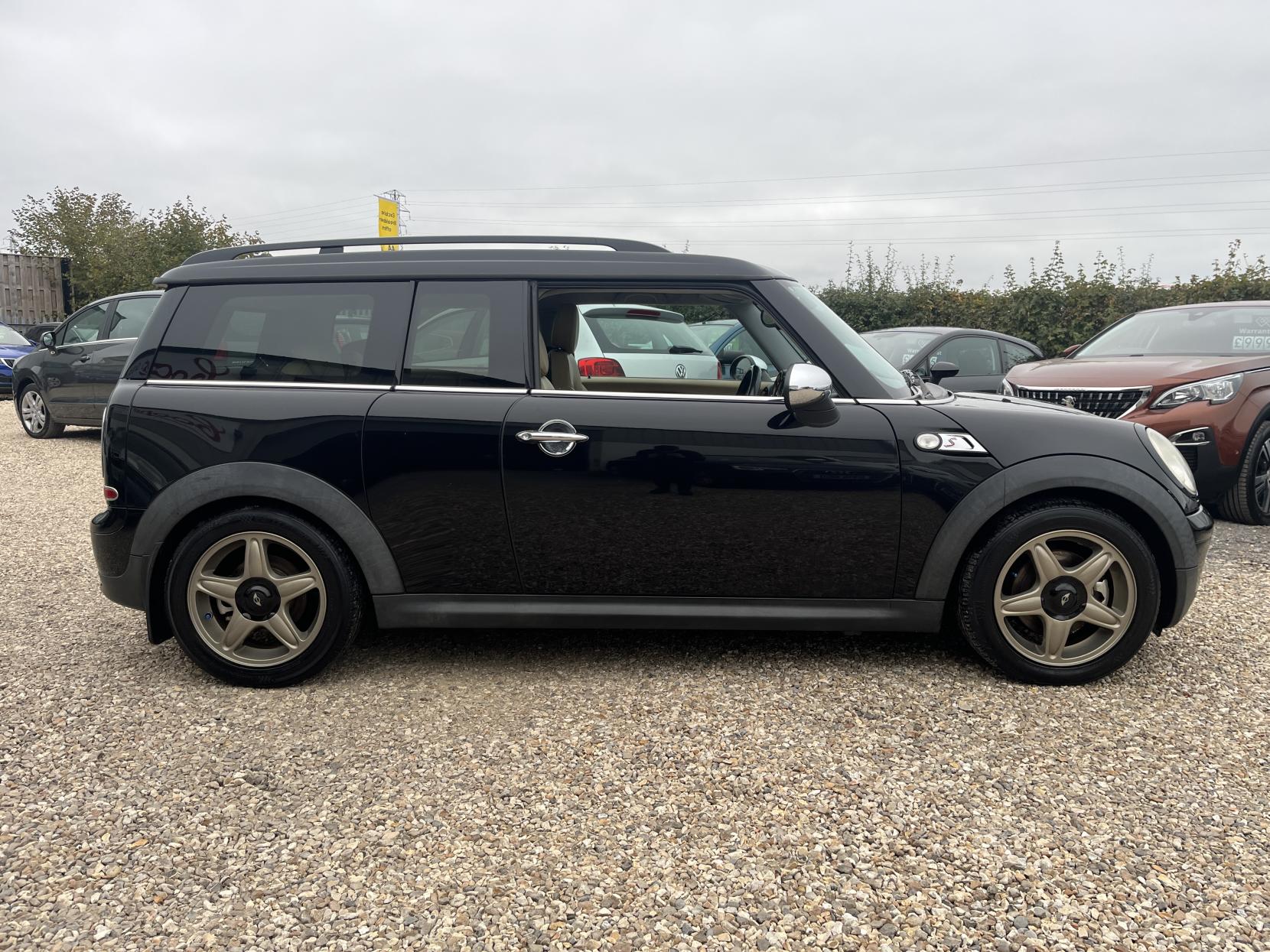 MINI Clubman 1.6 Cooper Estate 5dr Petrol Manual Euro 4 (120 ps)