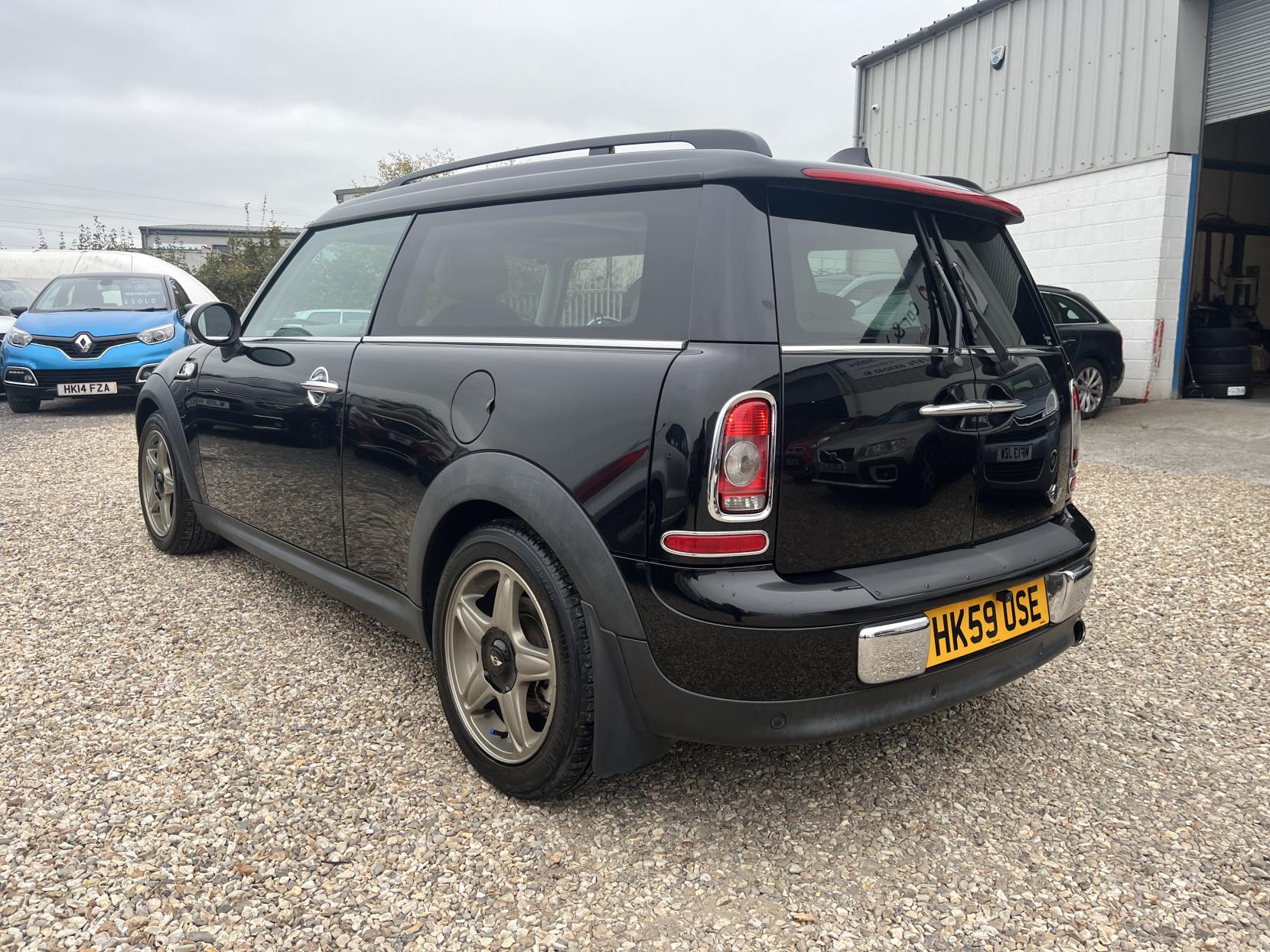MINI Clubman 1.6 Cooper Estate 5dr Petrol Manual Euro 4 (120 ps)