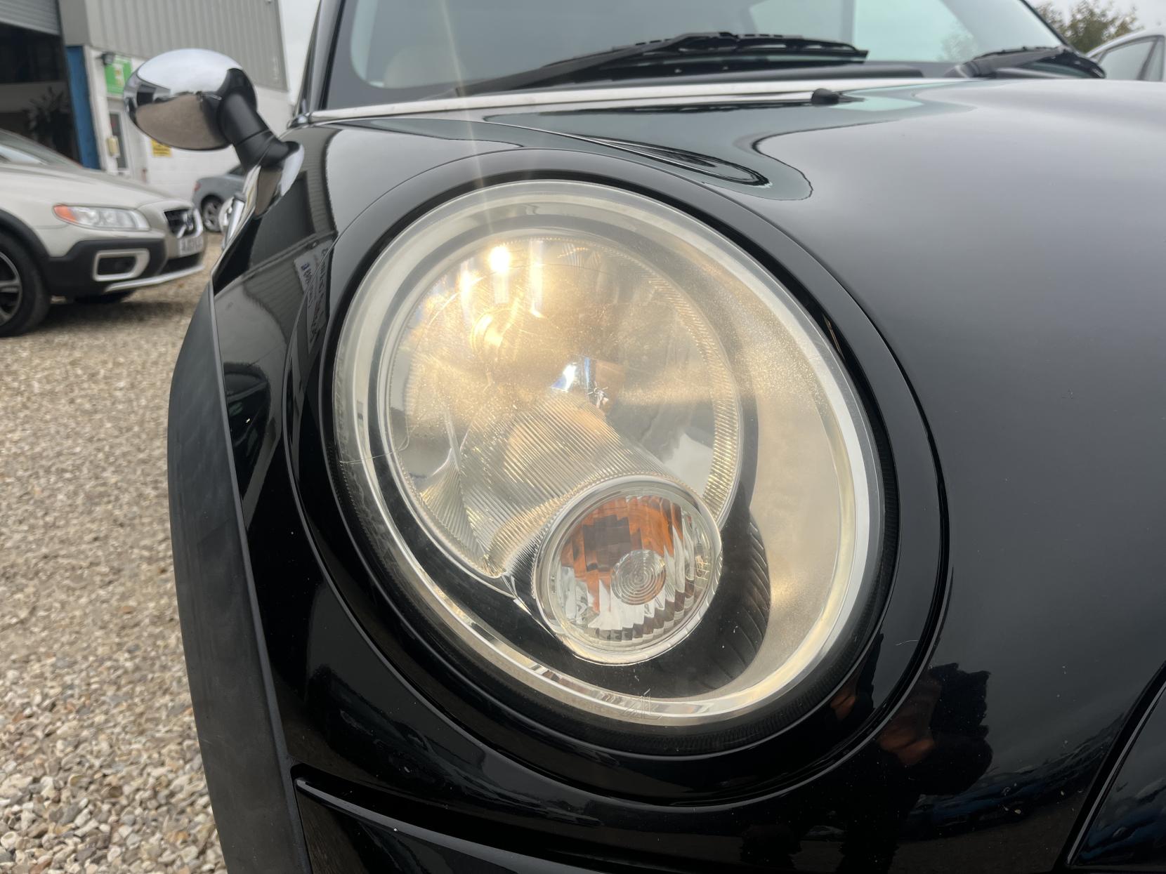 MINI Clubman 1.6 Cooper Estate 5dr Petrol Manual Euro 4 (120 ps)