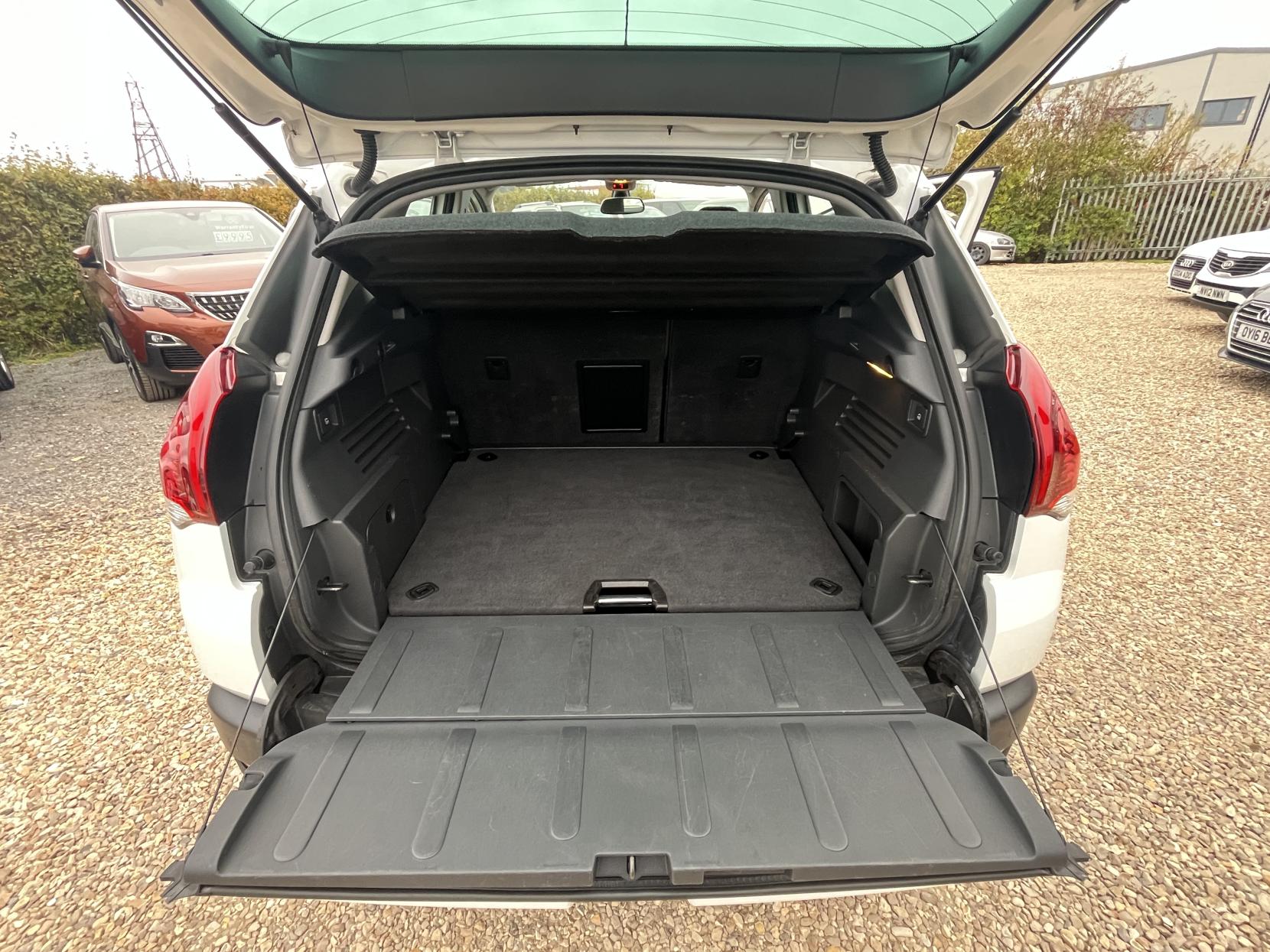 Peugeot 3008 1.6 HDi Active SUV 5dr Diesel Manual Euro 5 (115 ps)