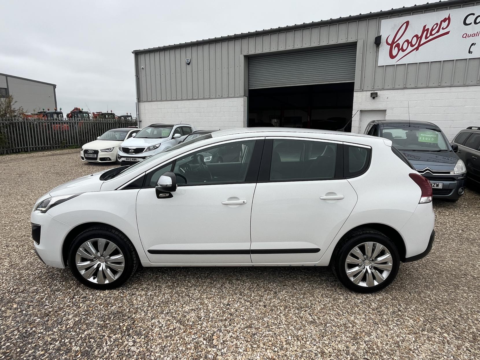 Peugeot 3008 1.6 HDi Active SUV 5dr Diesel Manual Euro 5 (115 ps)