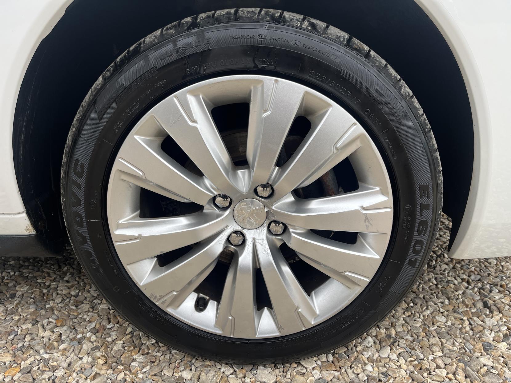 Peugeot 3008 1.6 HDi Active SUV 5dr Diesel Manual Euro 5 (115 ps)