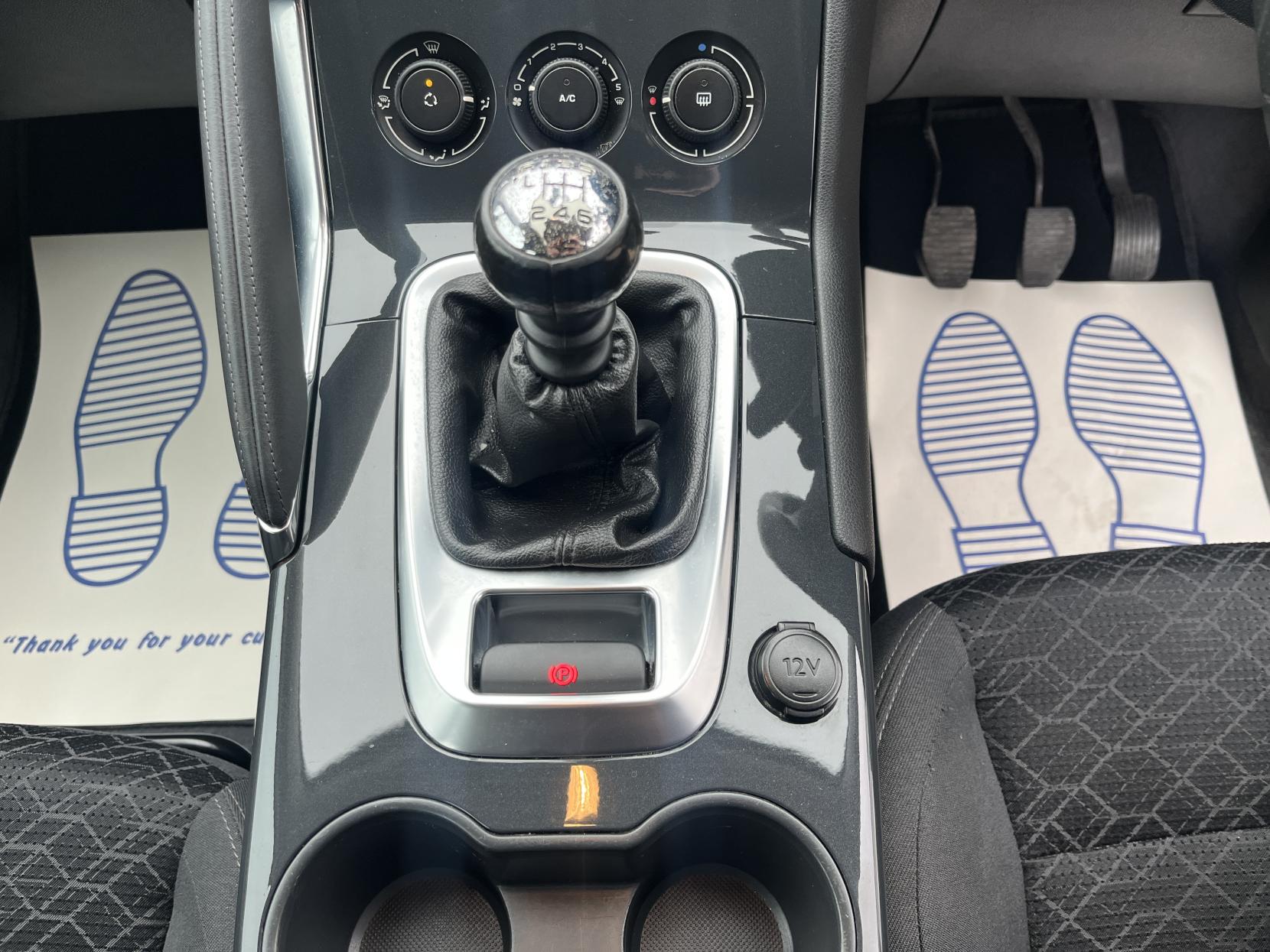 Peugeot 3008 1.6 HDi Active SUV 5dr Diesel Manual Euro 5 (115 ps)