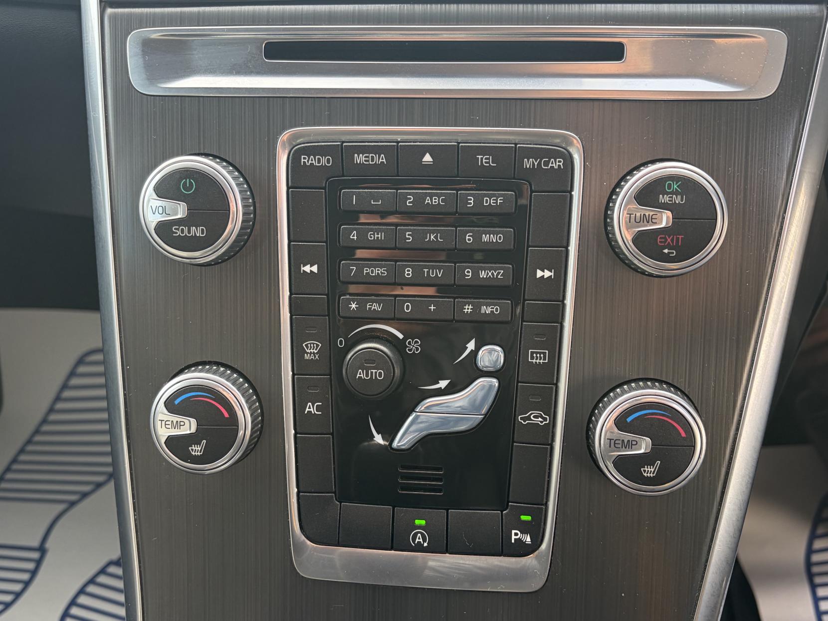 Volvo XC60 2.0 D4 SE Lux SUV 5dr Diesel Manual Euro 6 (s/s) (190 ps)