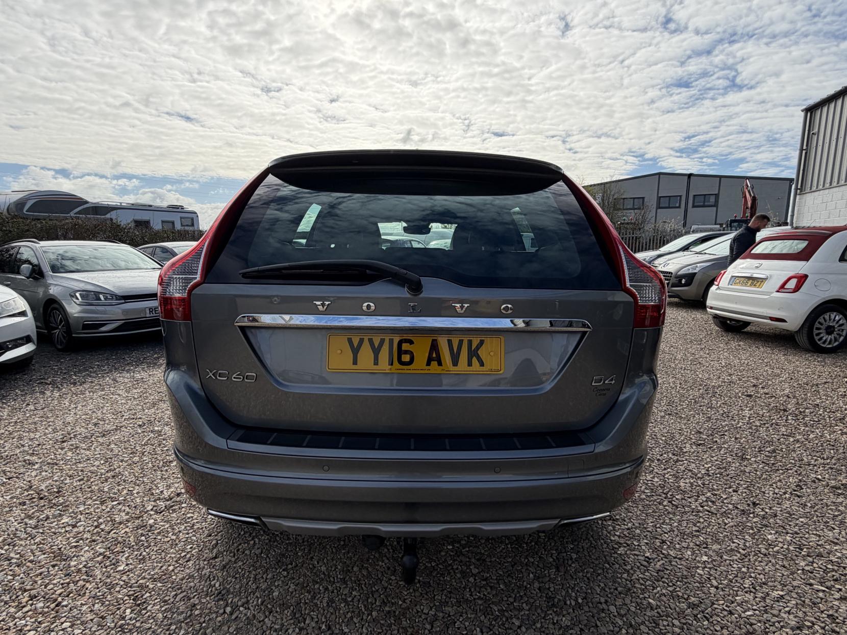 Volvo XC60 2.0 D4 SE Lux SUV 5dr Diesel Manual Euro 6 (s/s) (190 ps)