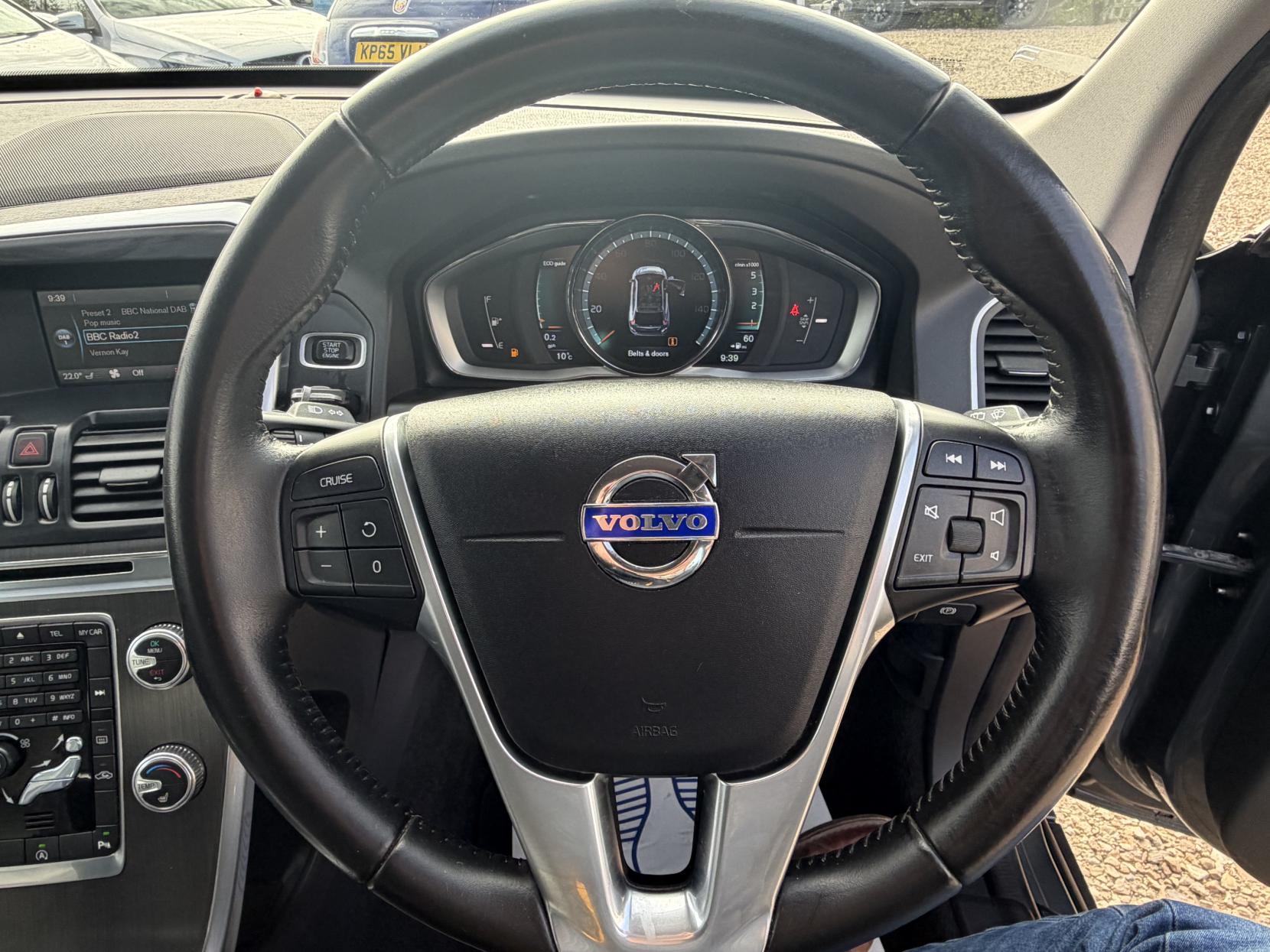 Volvo XC60 2.0 D4 SE Lux SUV 5dr Diesel Manual Euro 6 (s/s) (190 ps)