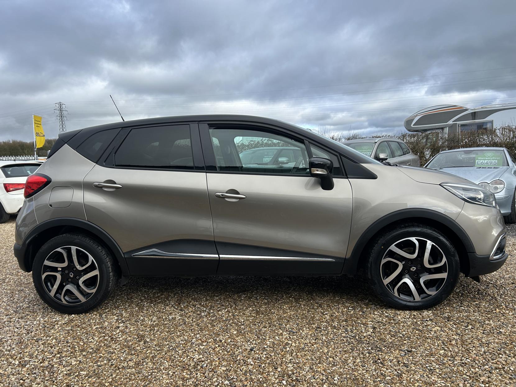 Renault Captur 1.5 dCi ENERGY Dynamique S MediaNav SUV 5dr Diesel Manual Euro 5 (s/s) (90 ps)