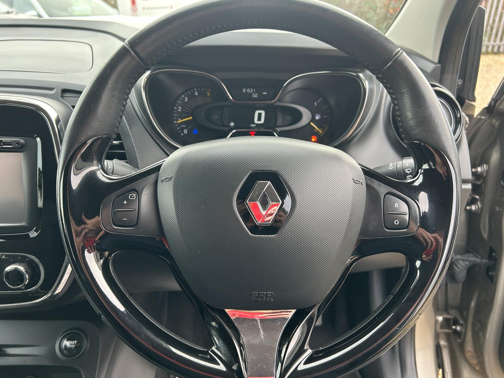 Renault Captur 1.5 dCi ENERGY Dynamique S MediaNav SUV 5dr Diesel Manual Euro 5 (s/s) (90 ps)