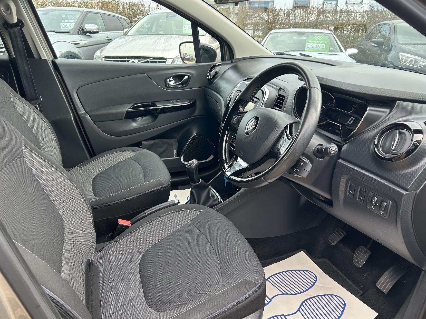 Renault Captur 1.5 dCi ENERGY Dynamique S MediaNav SUV 5dr Diesel Manual Euro 5 (s/s) (90 ps)