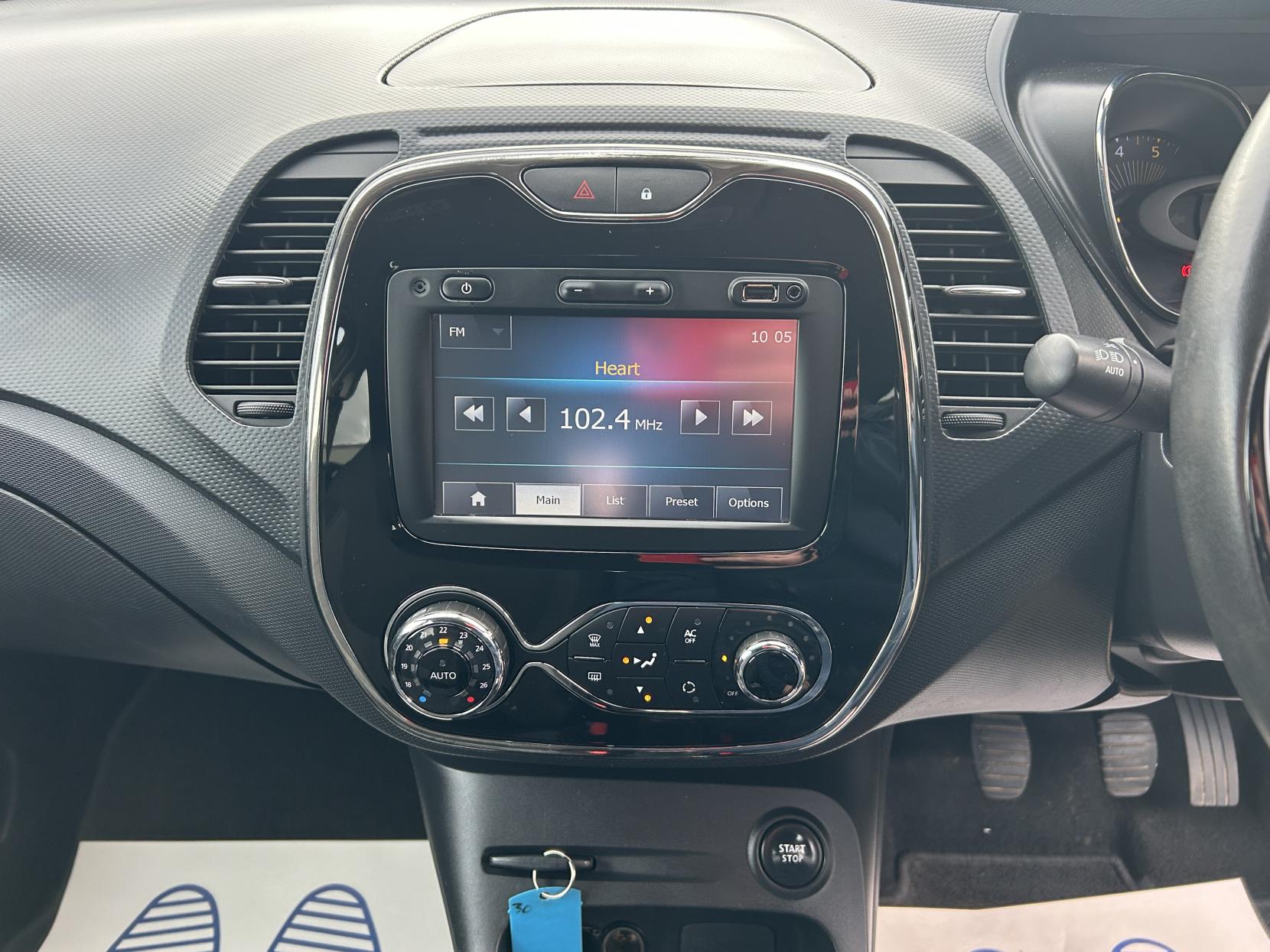 Renault Captur 1.5 dCi ENERGY Dynamique S MediaNav SUV 5dr Diesel Manual Euro 5 (s/s) (90 ps)