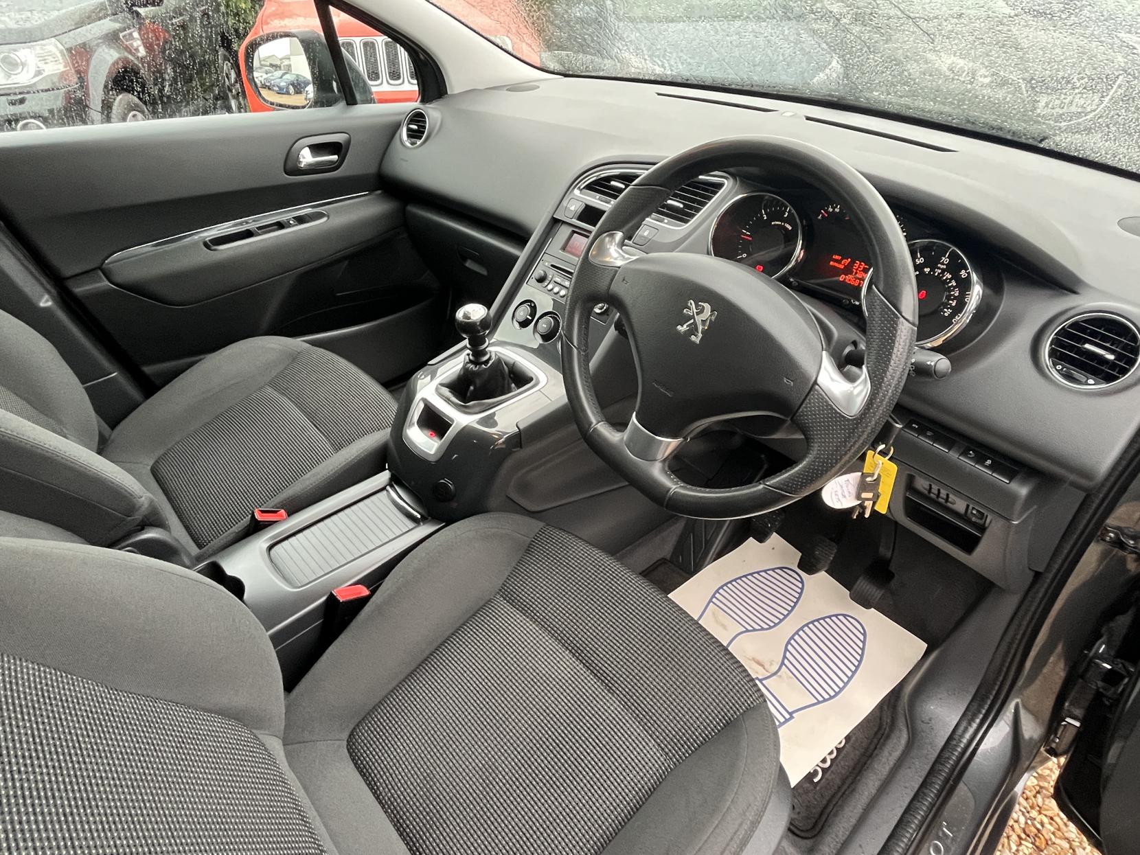 Peugeot 5008 1.6 BlueHDi Active MPV 5dr Diesel Manual Euro 6 (s/s) (120 ps)