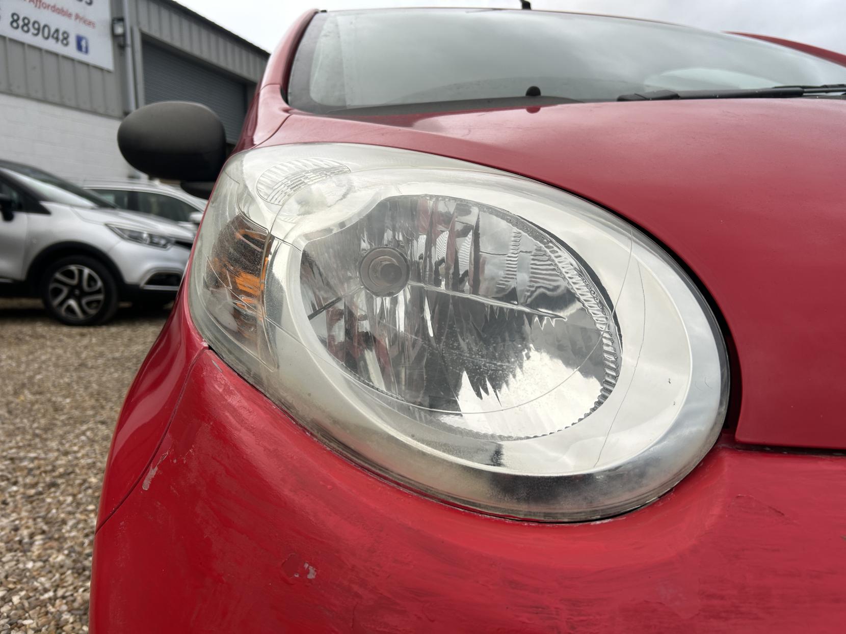 Citroen C1 1.0i Vibe Hatchback 5dr Petrol Manual Euro 4 (67 ps)